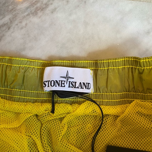 Stone Island Nylon Metal Shorts XL - Picture 7 of 13